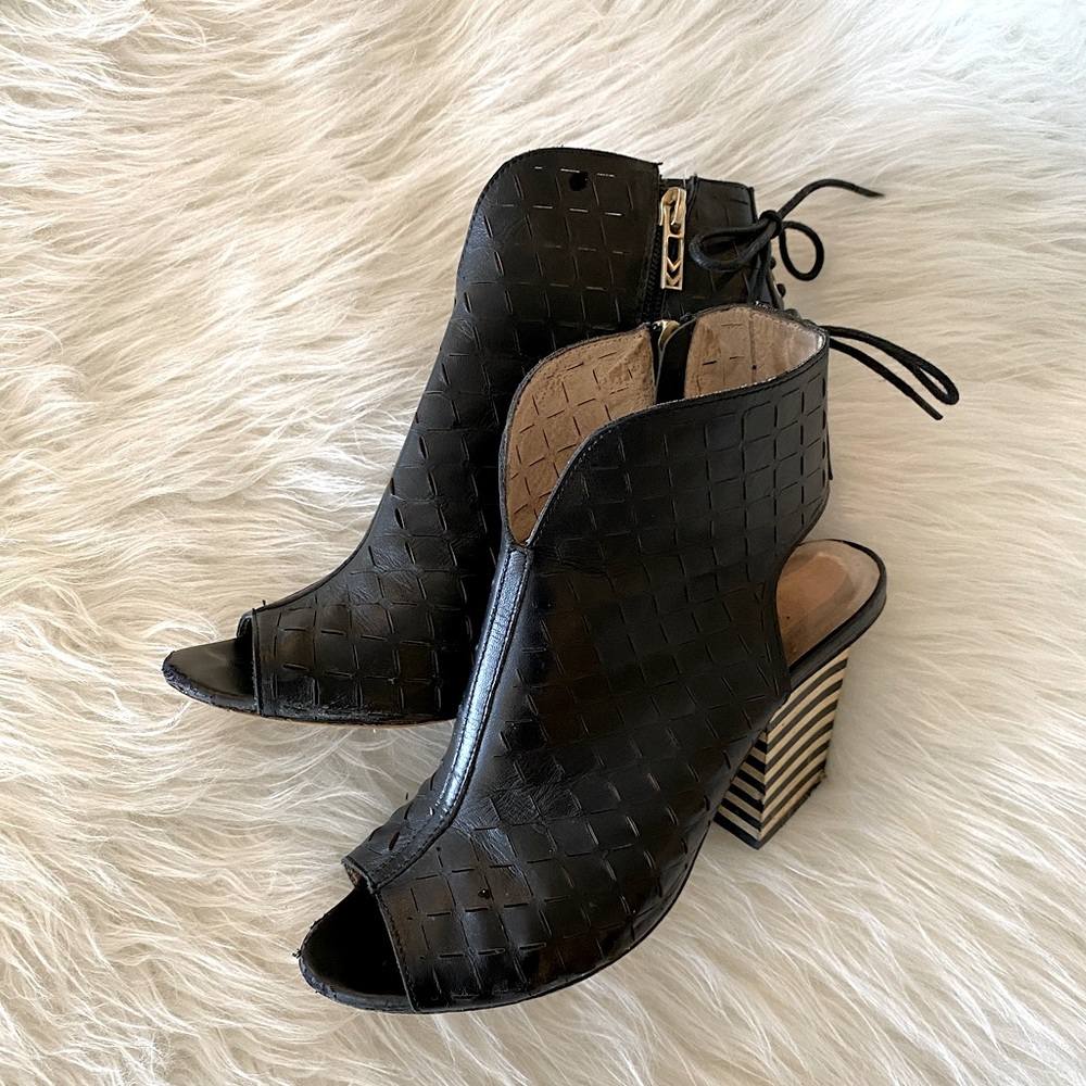 House of Harlow 1960 Leather Booties